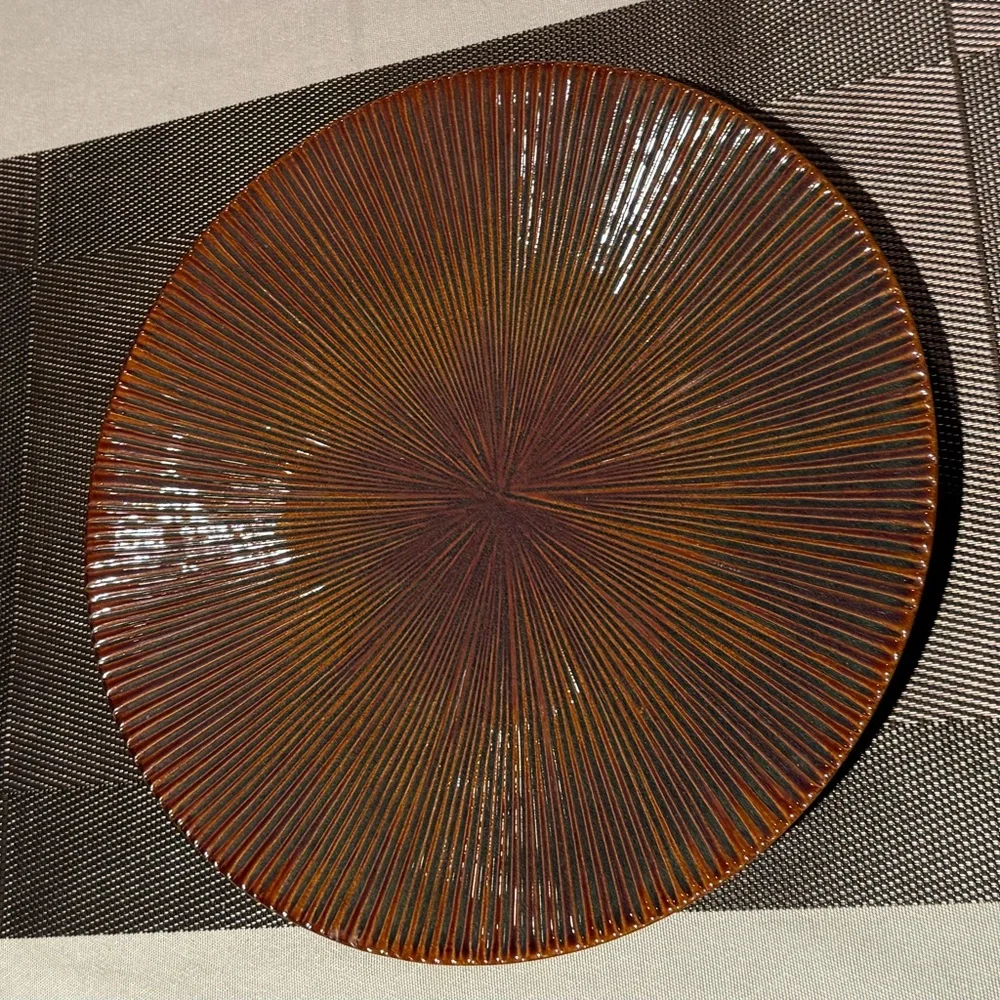 Colin Cowie JCPENNY Collection Lotus Leaf brown ceramic salad plate 11” diameter